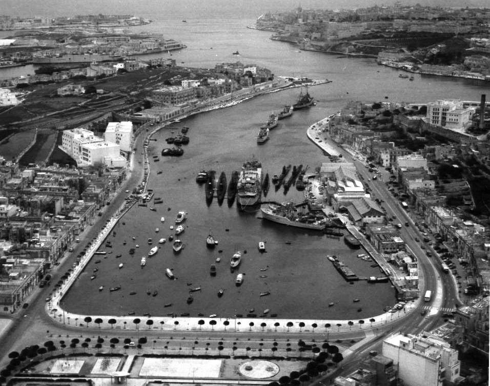Archival photograph — description pending review