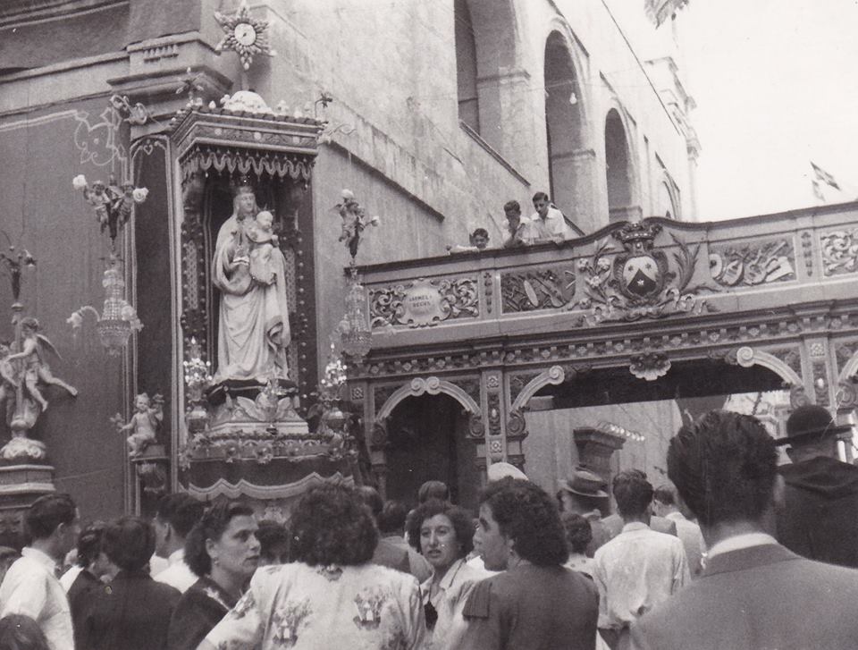 Archival photograph — description pending review