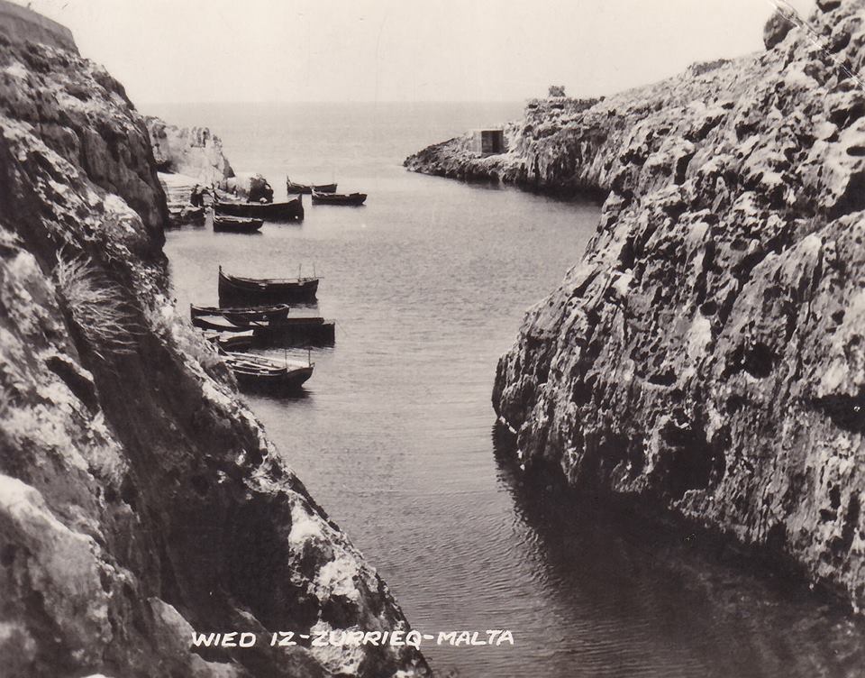 Archival photograph — description pending review